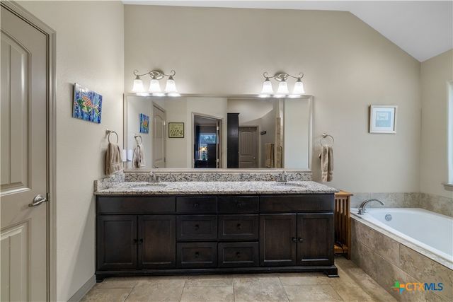 101 Sandstone Court, Victoria, TX 77904