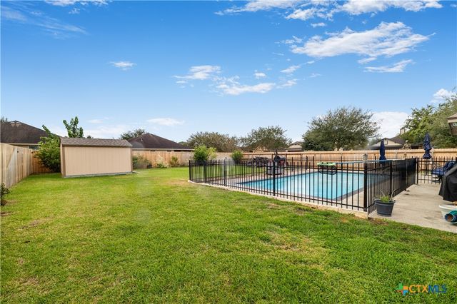 101 Sandstone Court, Victoria, TX 77904