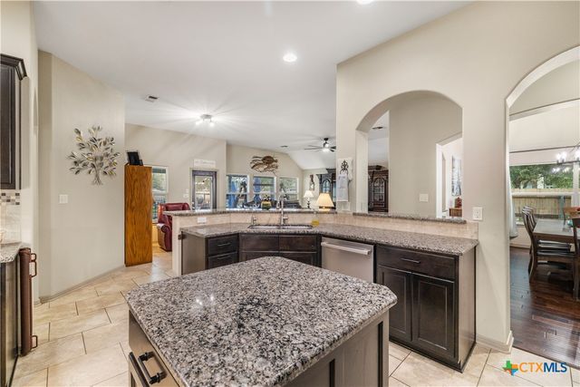 101 Sandstone Court, Victoria, TX 77904