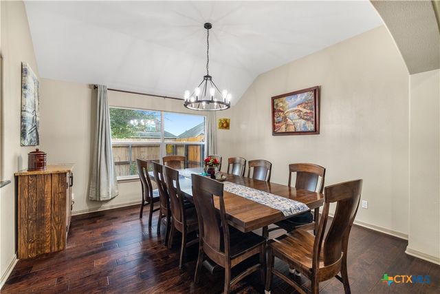 101 Sandstone Court, Victoria, TX 77904