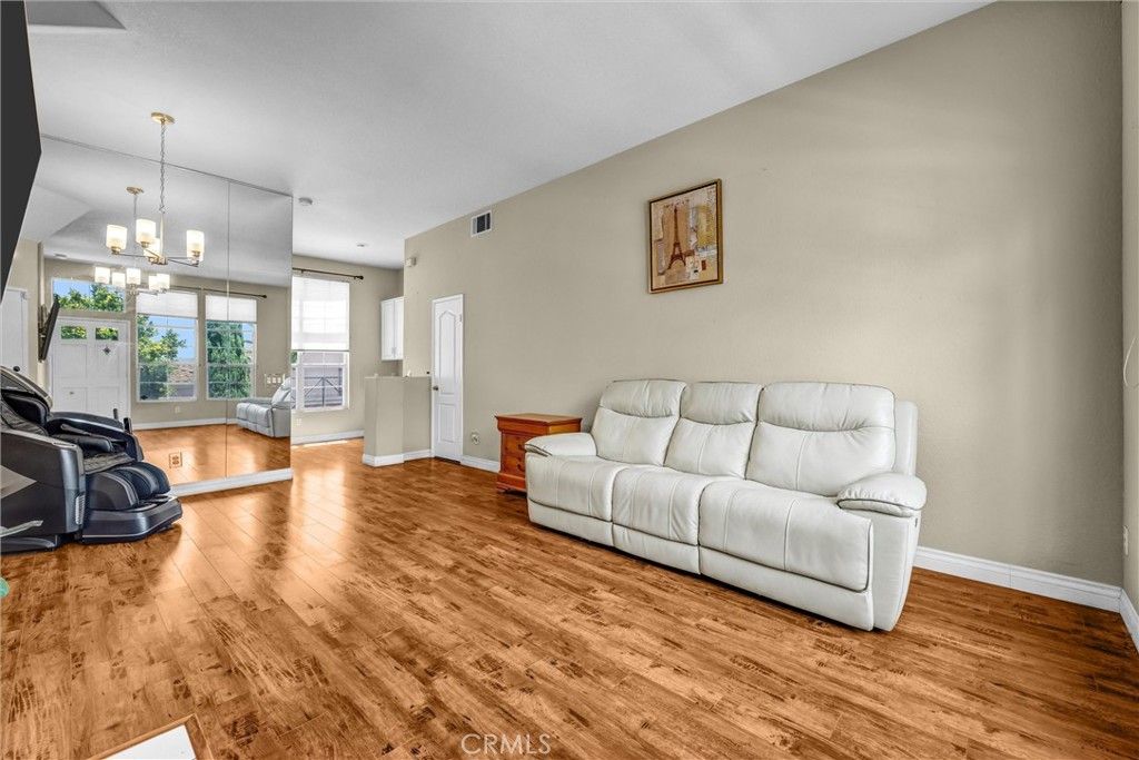 1010 S Volterra, Anaheim Hills, CA 92808 — photo 4