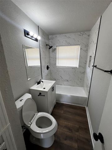 5815 Southseas Street, Houston, TX 77033