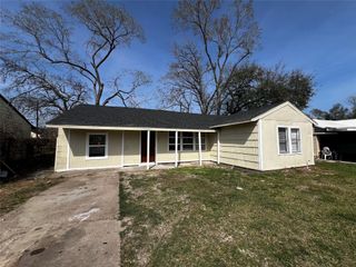 5815 Southseas Street, Houston, TX 77033