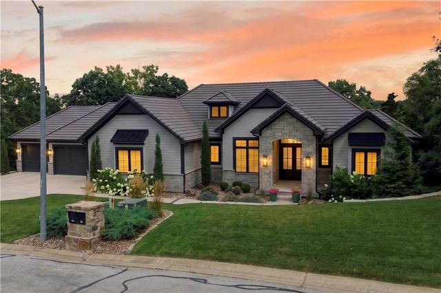4761 NW Canyon Road, Lee's Summit, MO 64064