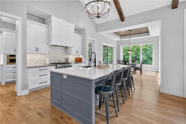 4761 NW Canyon Road, Lee's Summit, MO 64064