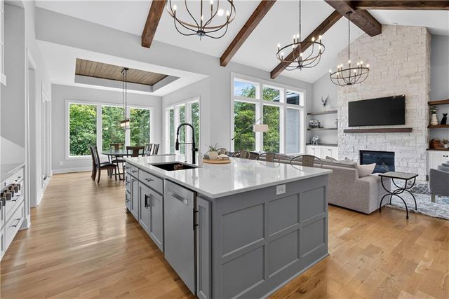 4761 NW Canyon Road, Lee's Summit, MO 64064