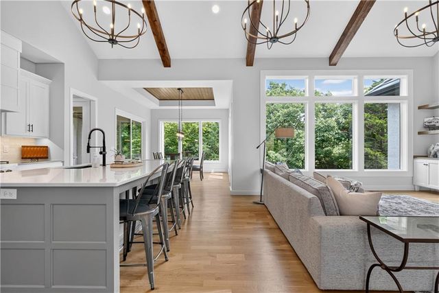 4761 NW Canyon Road, Lee's Summit, MO 64064
