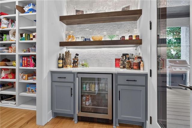 4761 NW Canyon Road, Lee's Summit, MO 64064
