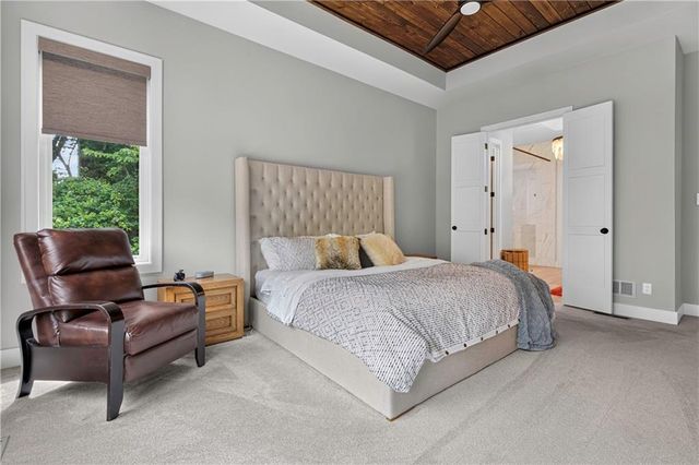 4761 NW Canyon Road, Lee's Summit, MO 64064