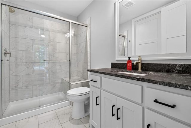 4761 NW Canyon Road, Lee's Summit, MO 64064