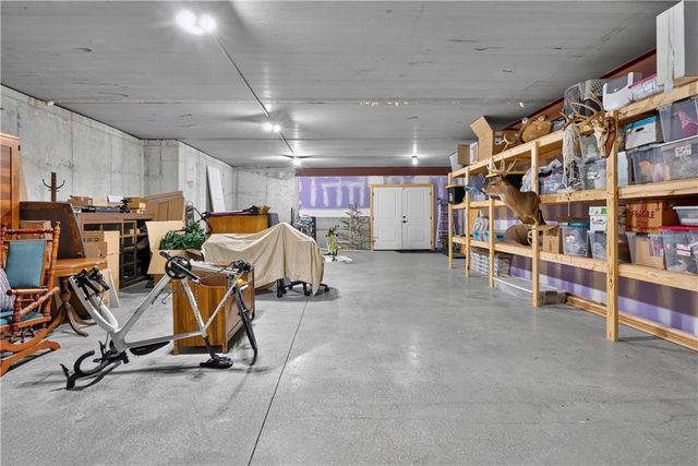 4761 NW Canyon Road, Lee's Summit, MO 64064
