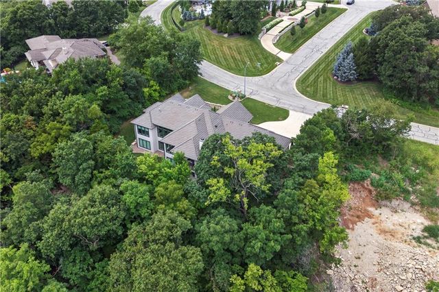 4761 NW Canyon Road, Lee's Summit, MO 64064