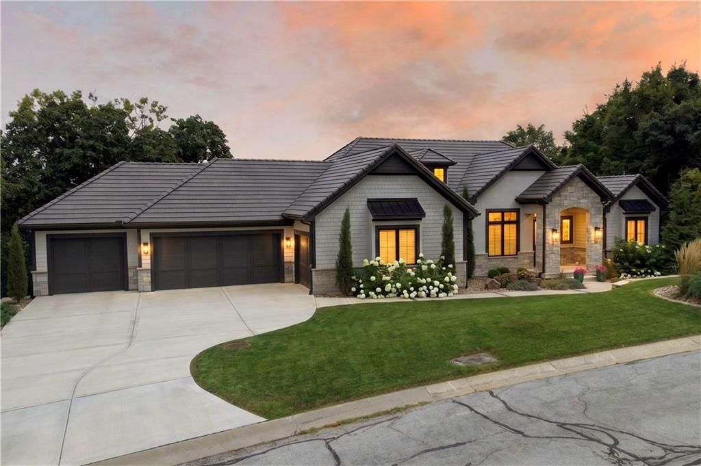 4761 NW Canyon Road, Lee's Summit, MO 64064