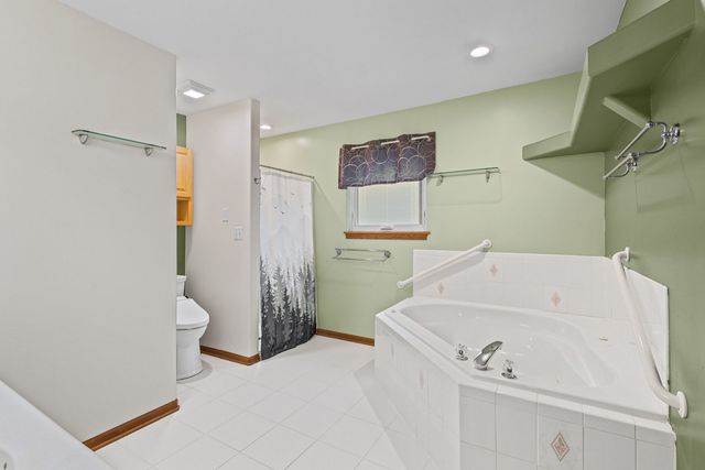 601 Edgewater Drive, Minooka, IL 60447