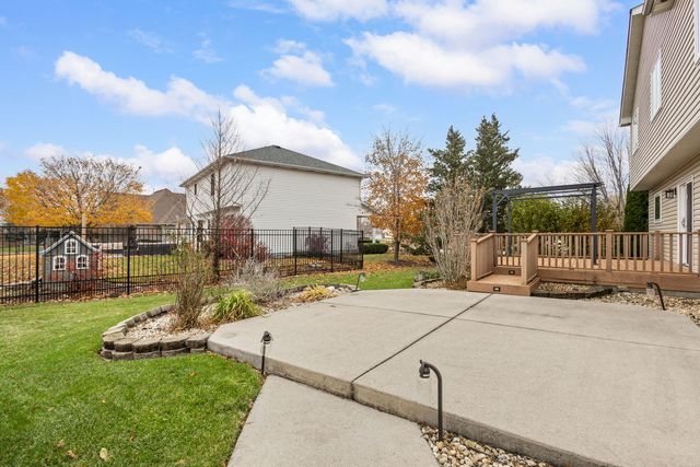 601 Edgewater Drive, Minooka, IL 60447