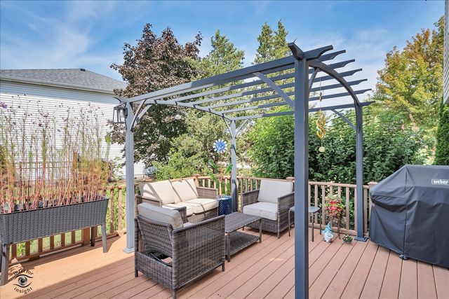 601 Edgewater Drive, Minooka, IL 60447