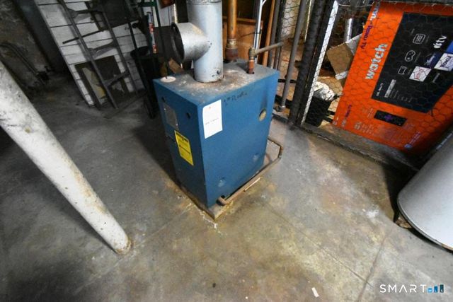 36 South St Extension, Bristol, CT 06010