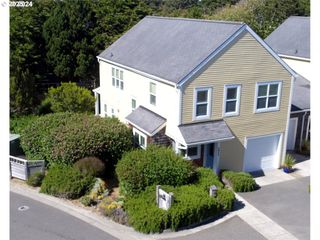 1411 ALDER Ct, Bandon, OR 97411