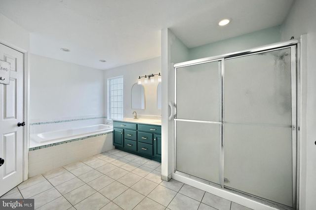 122 SOUTH AVE, Gettysburg, PA 17325