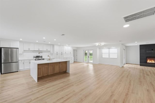107 S HIGH STREET, Lake Mary, FL 32746