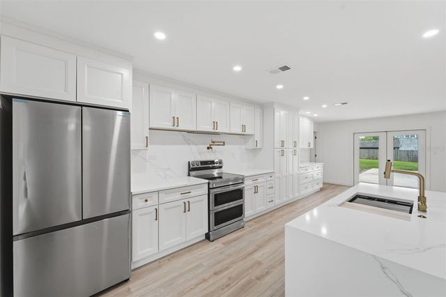 107 S HIGH STREET, Lake Mary, FL 32746