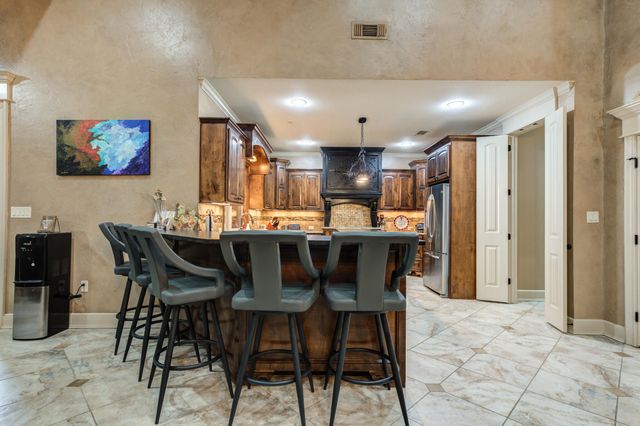 8 Tuscan Villas Circle, Lubbock, TX 79423