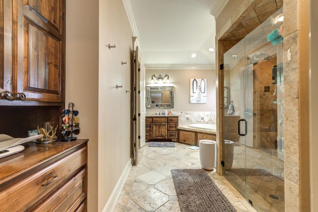 8 Tuscan Villas Circle, Lubbock, TX 79423