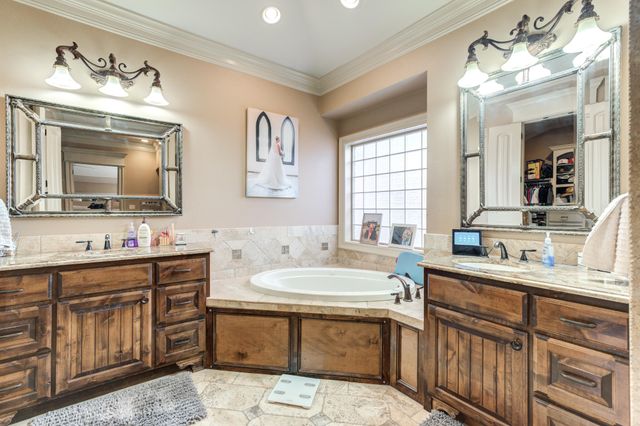 8 Tuscan Villas Circle, Lubbock, TX 79423