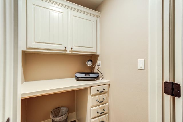 8 Tuscan Villas Circle, Lubbock, TX 79423