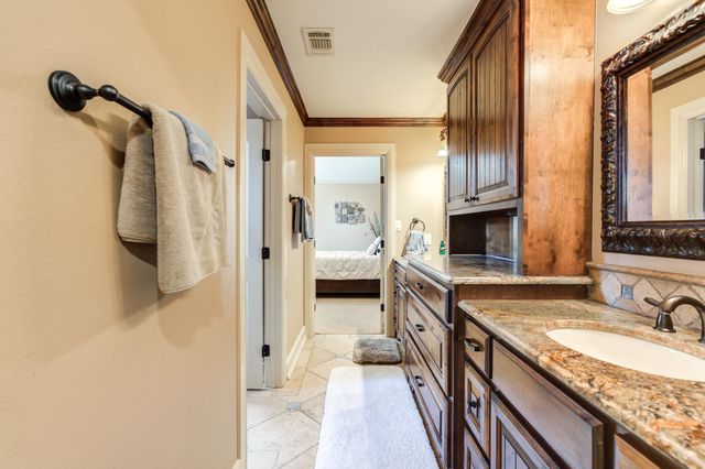 8 Tuscan Villas Circle, Lubbock, TX 79423