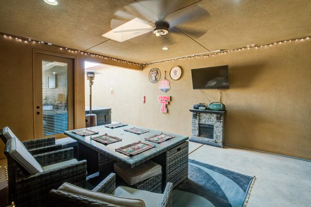 8 Tuscan Villas Circle, Lubbock, TX 79423