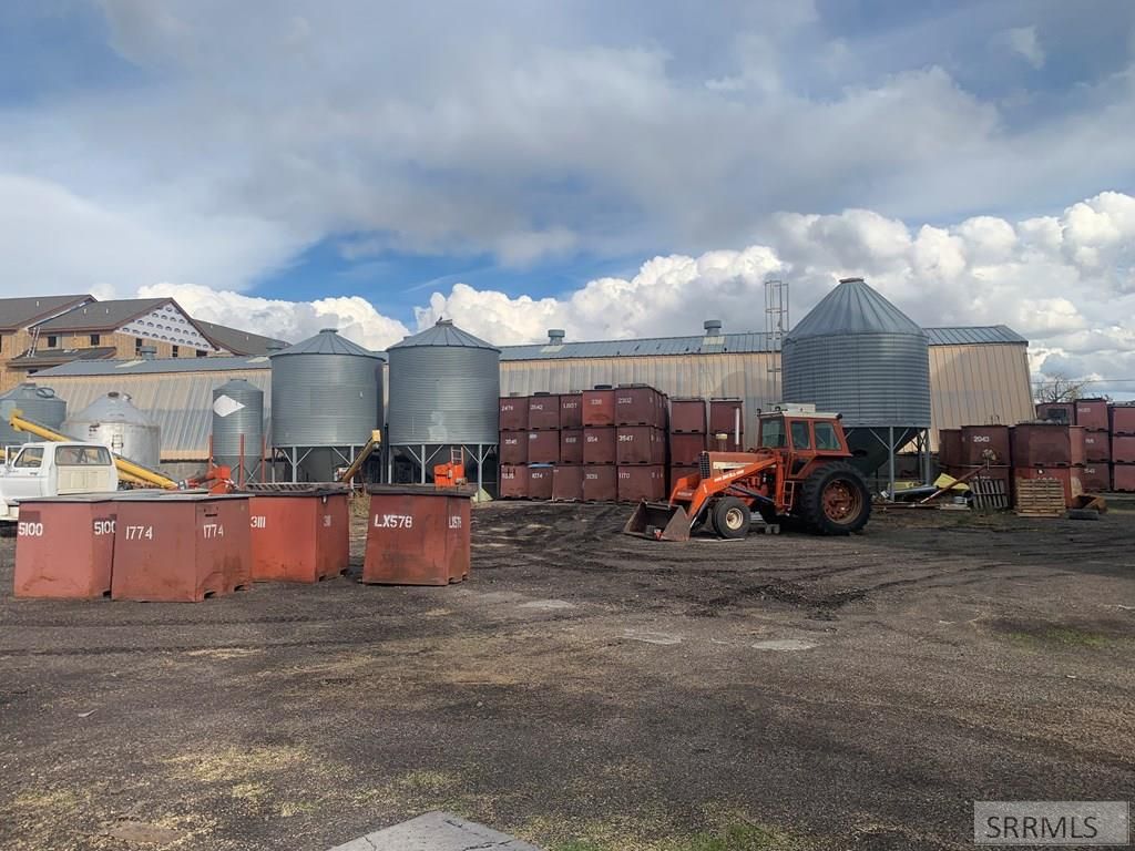 Image 9 of property listing at 164 W 1st N, Rexburg, ID 83440