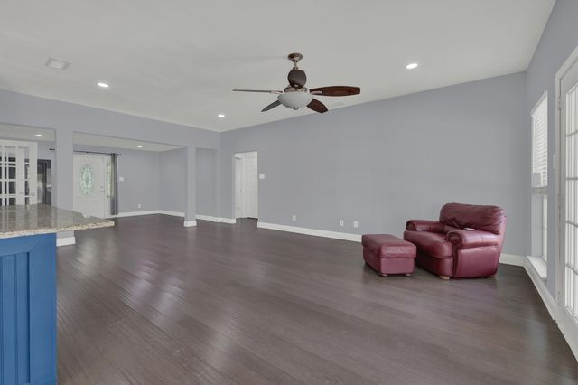 2131 Fm 484, Canyon Lake, TX 78133