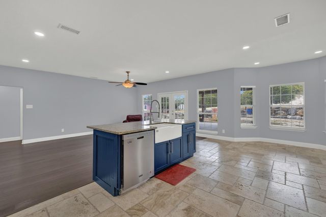 2131 Fm 484, Canyon Lake, TX 78133