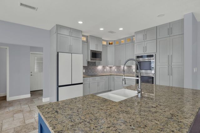 2131 Fm 484, Canyon Lake, TX 78133