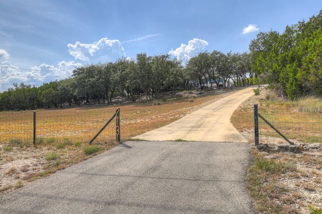 2131 Fm 484, Canyon Lake, TX 78133