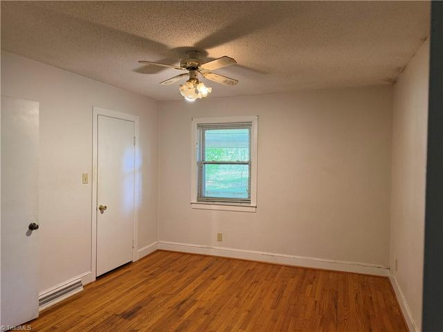 2975 Bellaire Circle, Walkertown, NC 27051