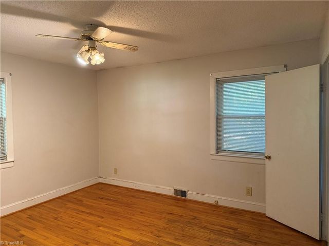 2975 Bellaire Circle, Walkertown, NC 27051
