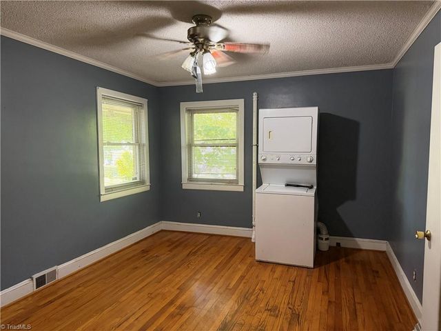 2975 Bellaire Circle, Walkertown, NC 27051