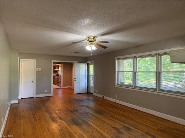 2975 Bellaire Circle, Walkertown, NC 27051