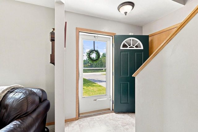 542 HIGHLAND MEADOW TRAIL, Pulaski, WI 54162