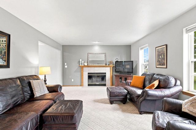 542 HIGHLAND MEADOW TRAIL, Pulaski, WI 54162