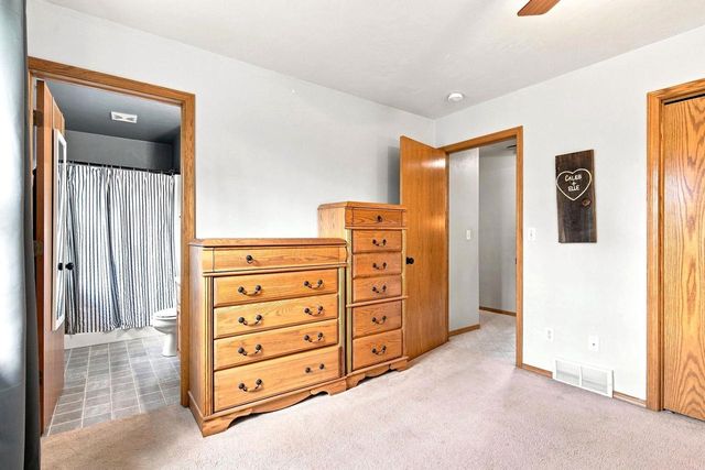 542 HIGHLAND MEADOW TRAIL, Pulaski, WI 54162