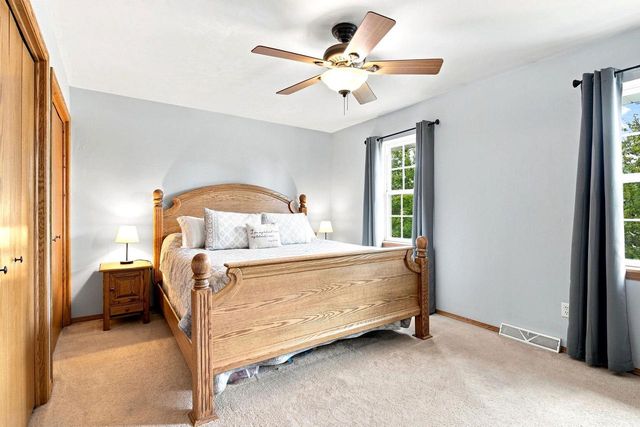 542 HIGHLAND MEADOW TRAIL, Pulaski, WI 54162