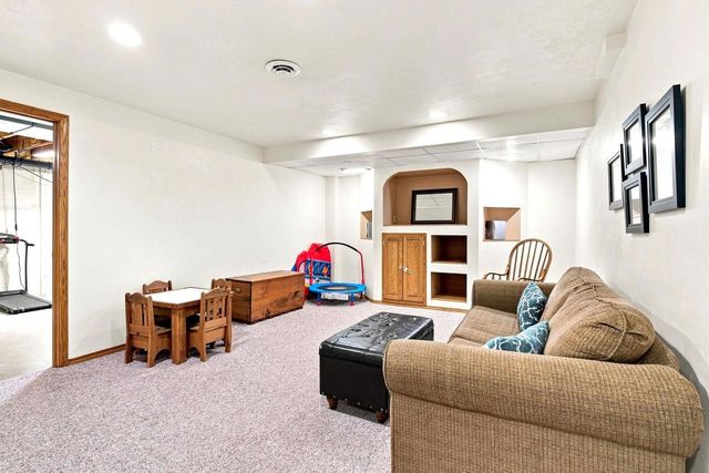 542 HIGHLAND MEADOW TRAIL, Pulaski, WI 54162