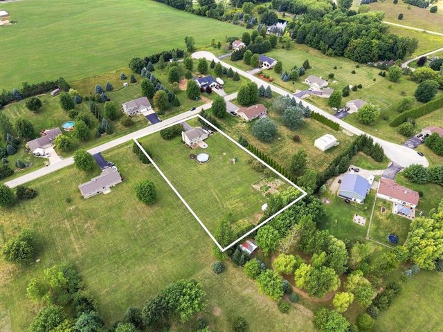 542 HIGHLAND MEADOW TRAIL, Pulaski, WI 54162