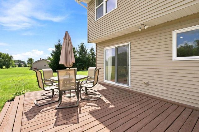 542 HIGHLAND MEADOW TRAIL, Pulaski, WI 54162