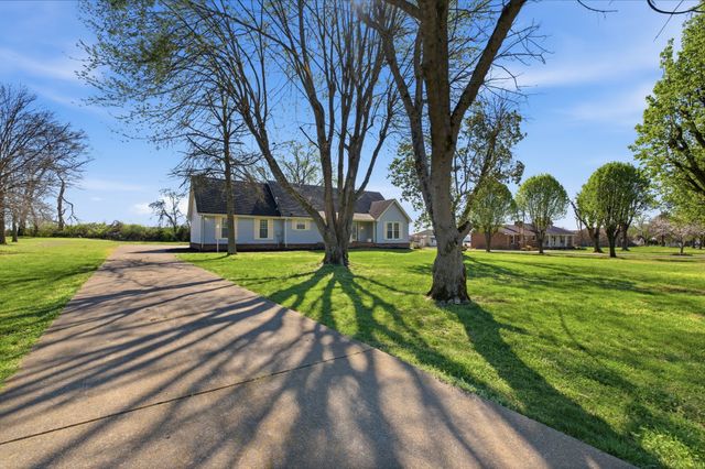 751 Harden St, Gallatin, TN 37066