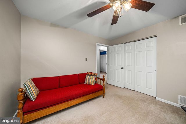 3 PARSONS RD, Landenberg, PA 19350