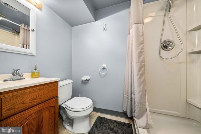 3 PARSONS RD, Landenberg, PA 19350